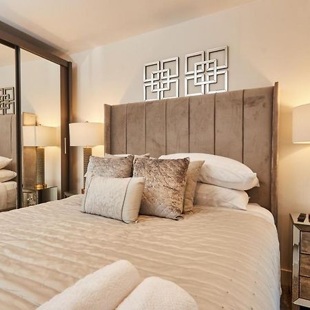 Deluxe River Canal View & Free Secure Parking! Leeds  Bagian luar foto