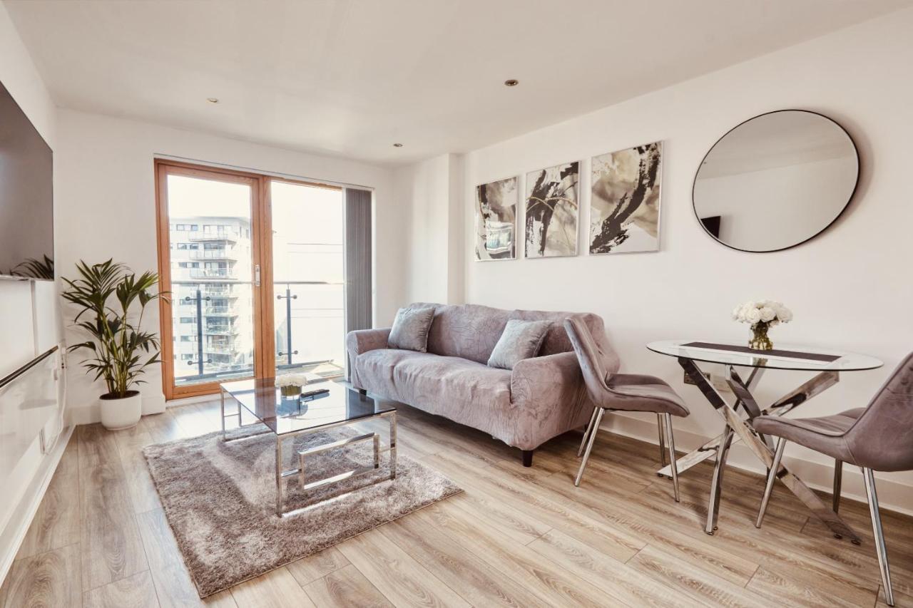 Deluxe River Canal View & Free Secure Parking! Leeds  Bagian luar foto
