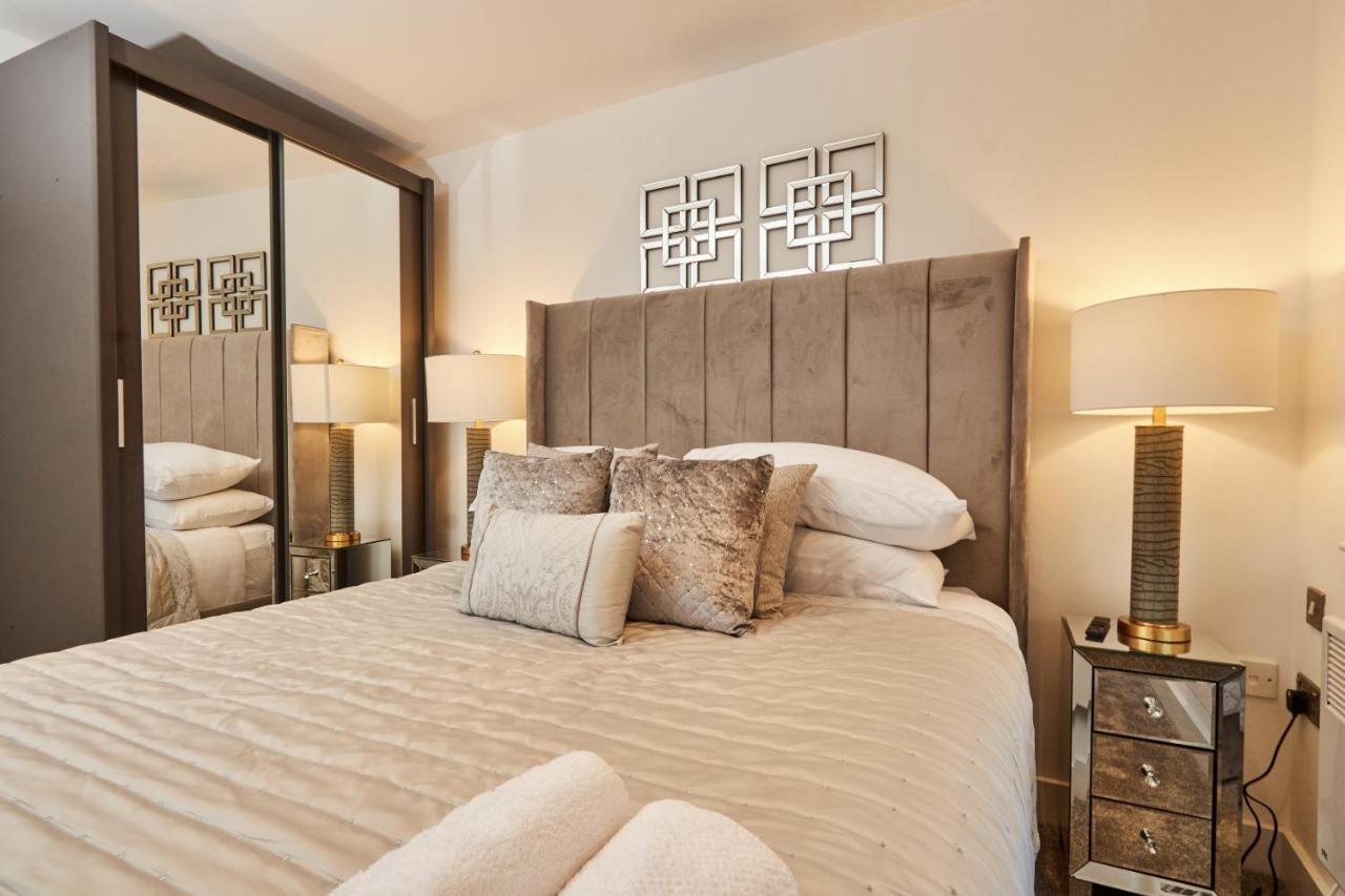 Deluxe River Canal View & Free Secure Parking! Leeds  Bagian luar foto
