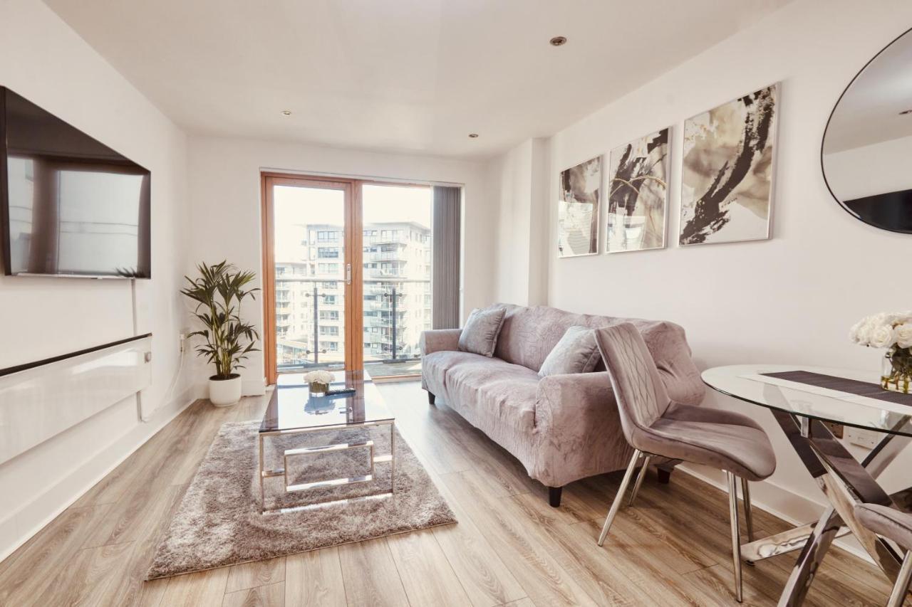 Deluxe River Canal View & Free Secure Parking! Leeds  Bagian luar foto
