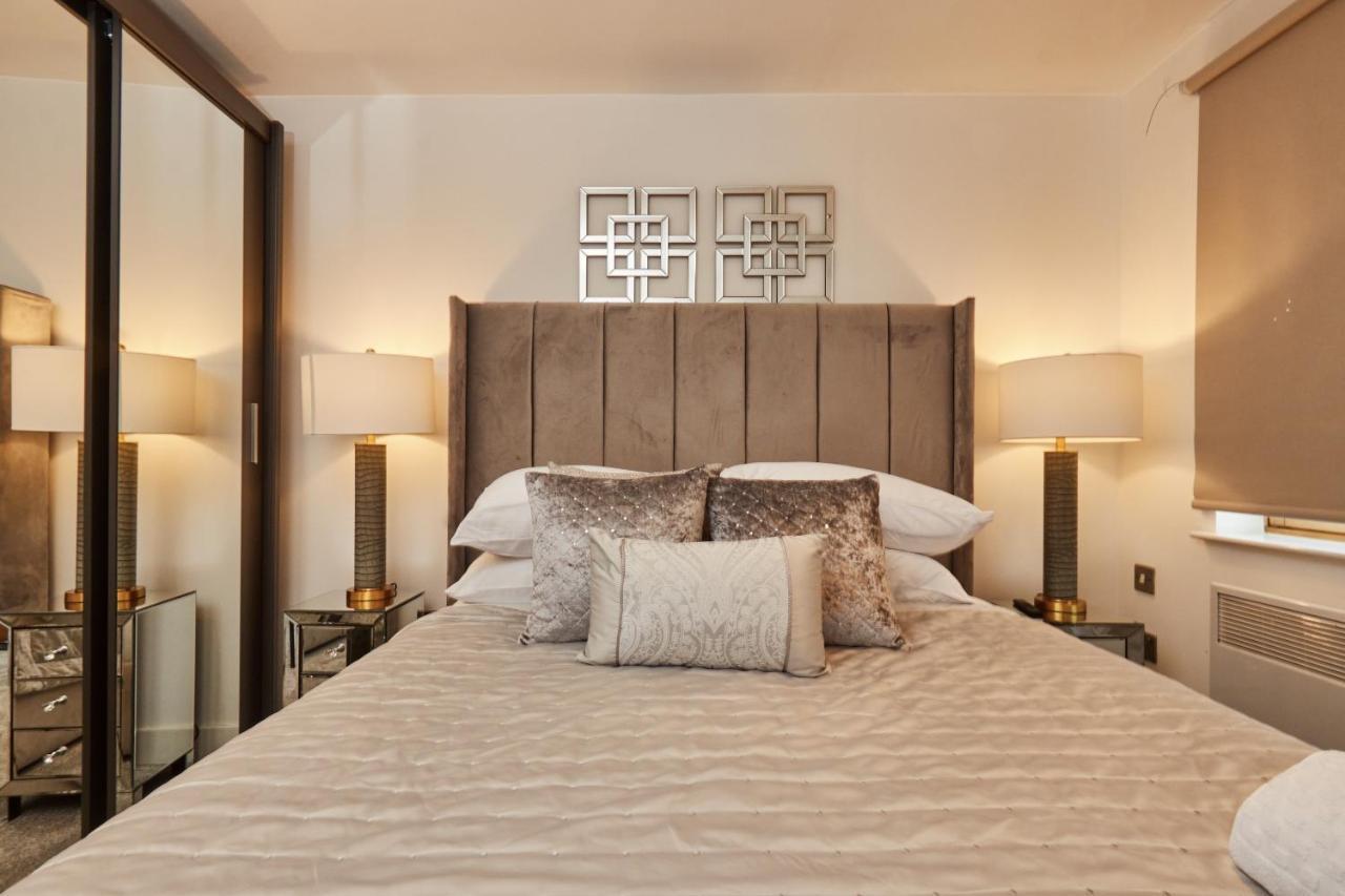 Deluxe River Canal View & Free Secure Parking! Leeds  Bagian luar foto