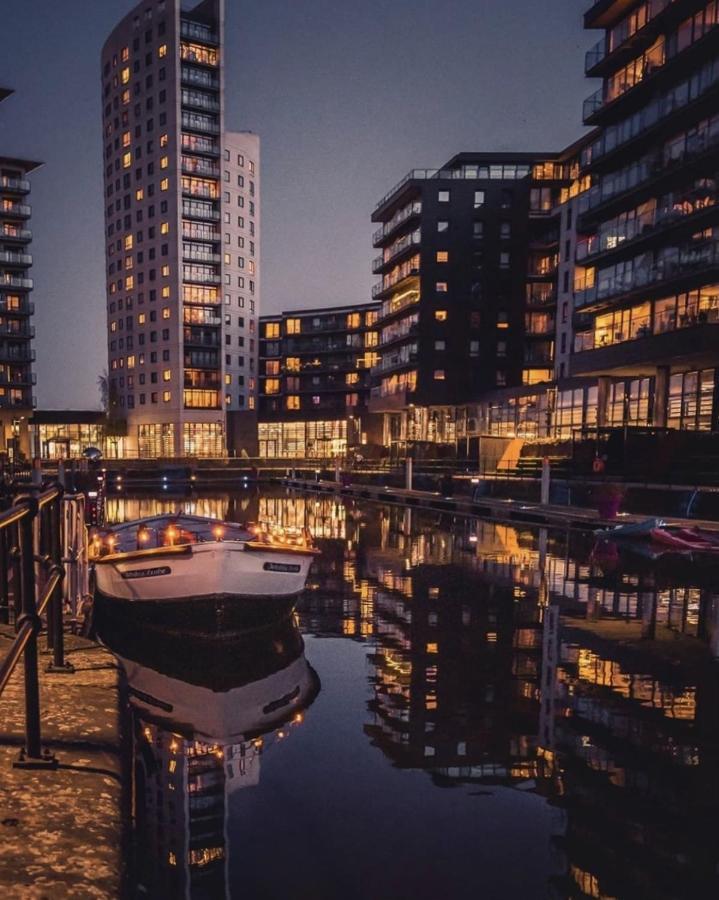 Deluxe River Canal View & Free Secure Parking! Leeds  Bagian luar foto