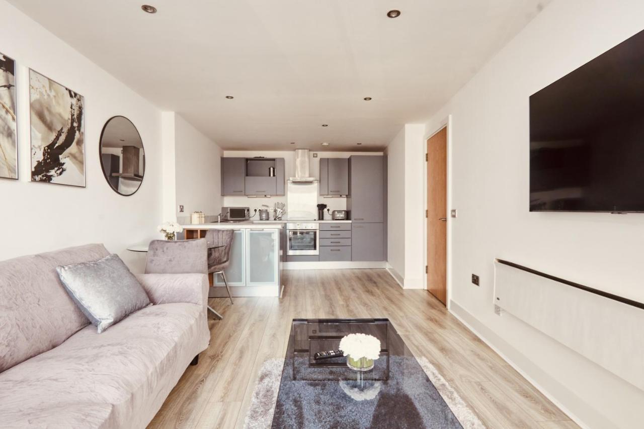 Deluxe River Canal View & Free Secure Parking! Leeds  Bagian luar foto