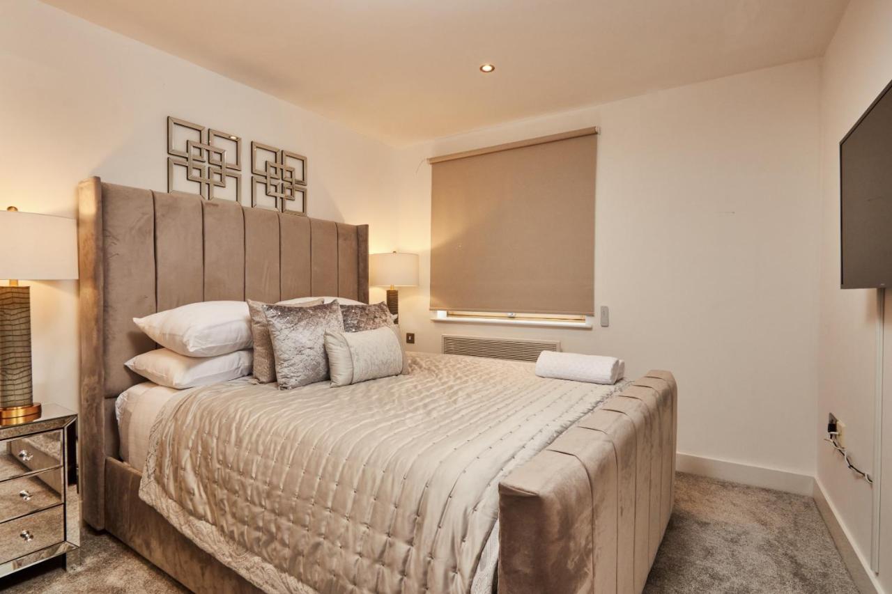 Deluxe River Canal View & Free Secure Parking! Leeds  Bagian luar foto
