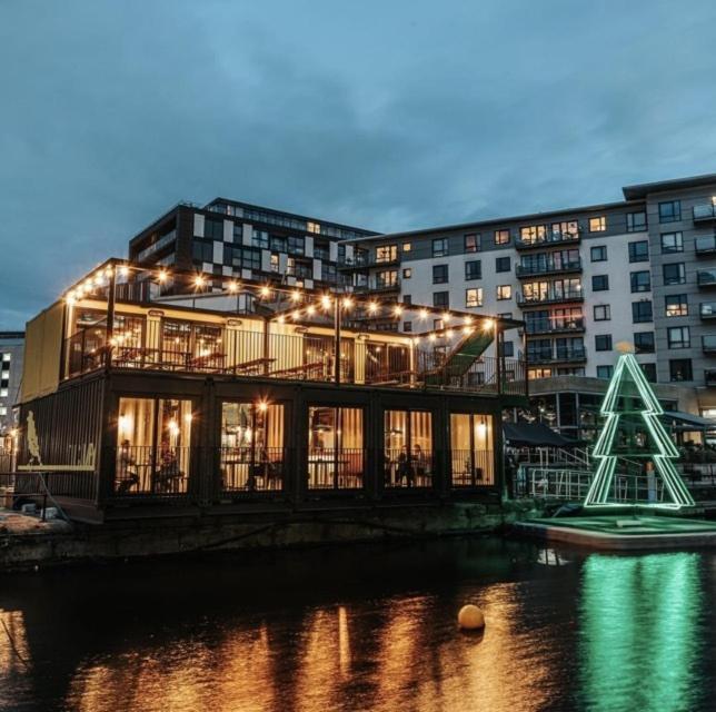 Deluxe River Canal View & Free Secure Parking! Leeds  Bagian luar foto