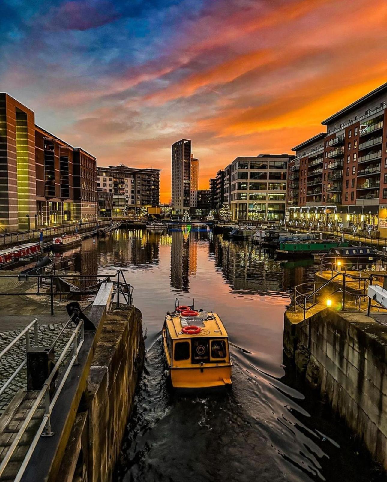 Deluxe River Canal View & Free Secure Parking! Leeds  Bagian luar foto